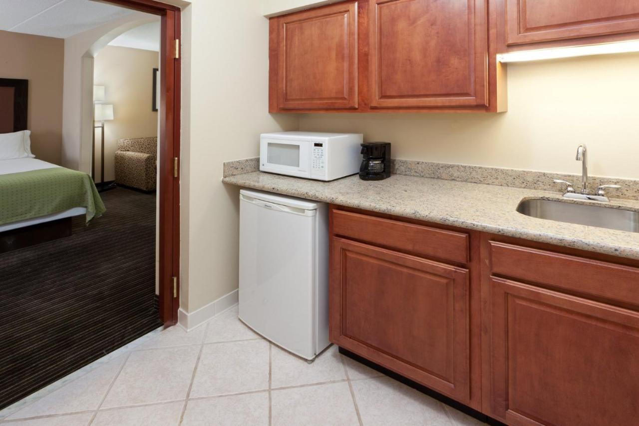 Holiday Inn Express Hotel & Suites Charleston-Southridge By Ihg Extérieur photo
