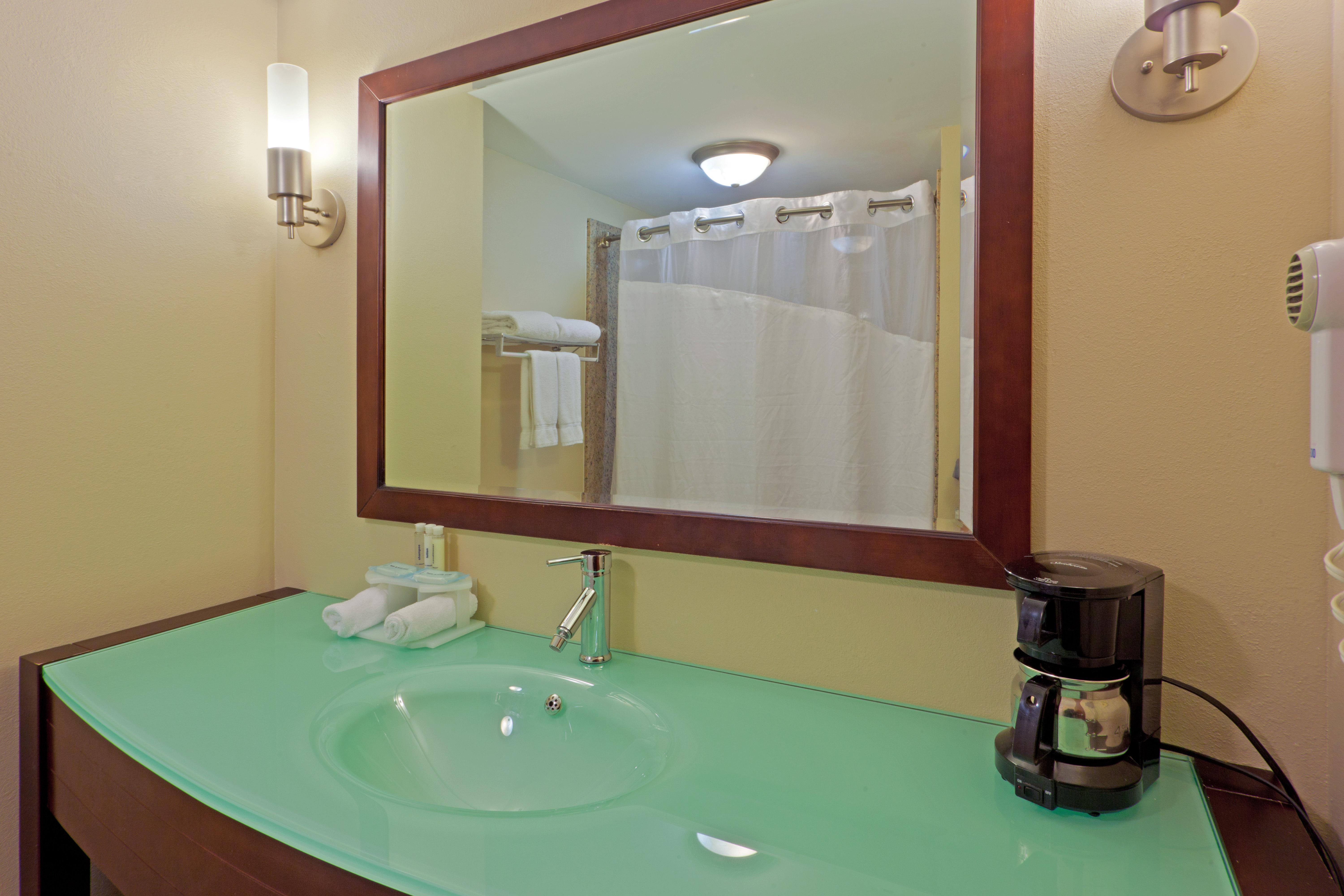 Holiday Inn Express Hotel & Suites Charleston-Southridge By Ihg Extérieur photo