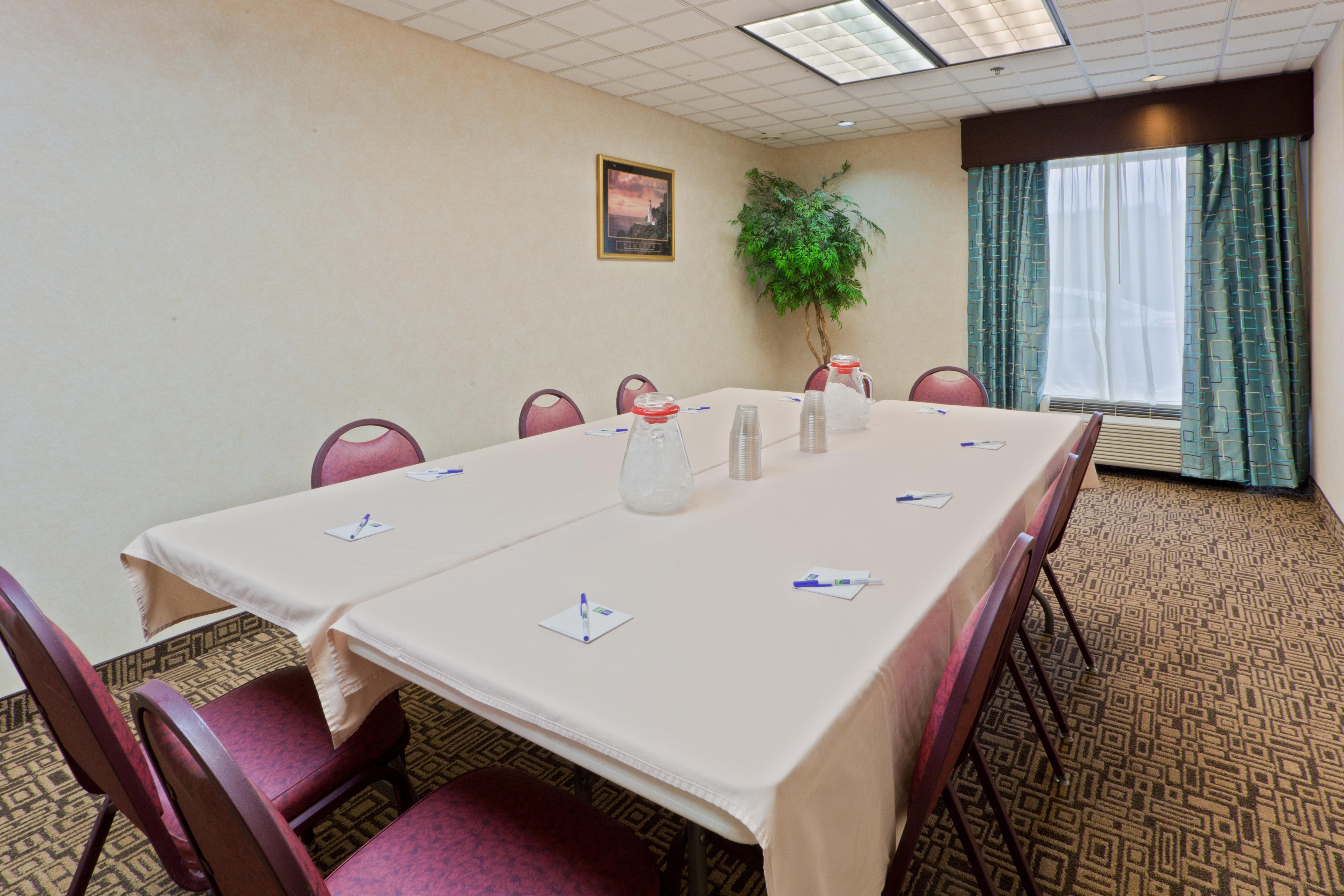 Holiday Inn Express Hotel & Suites Charleston-Southridge By Ihg Extérieur photo
