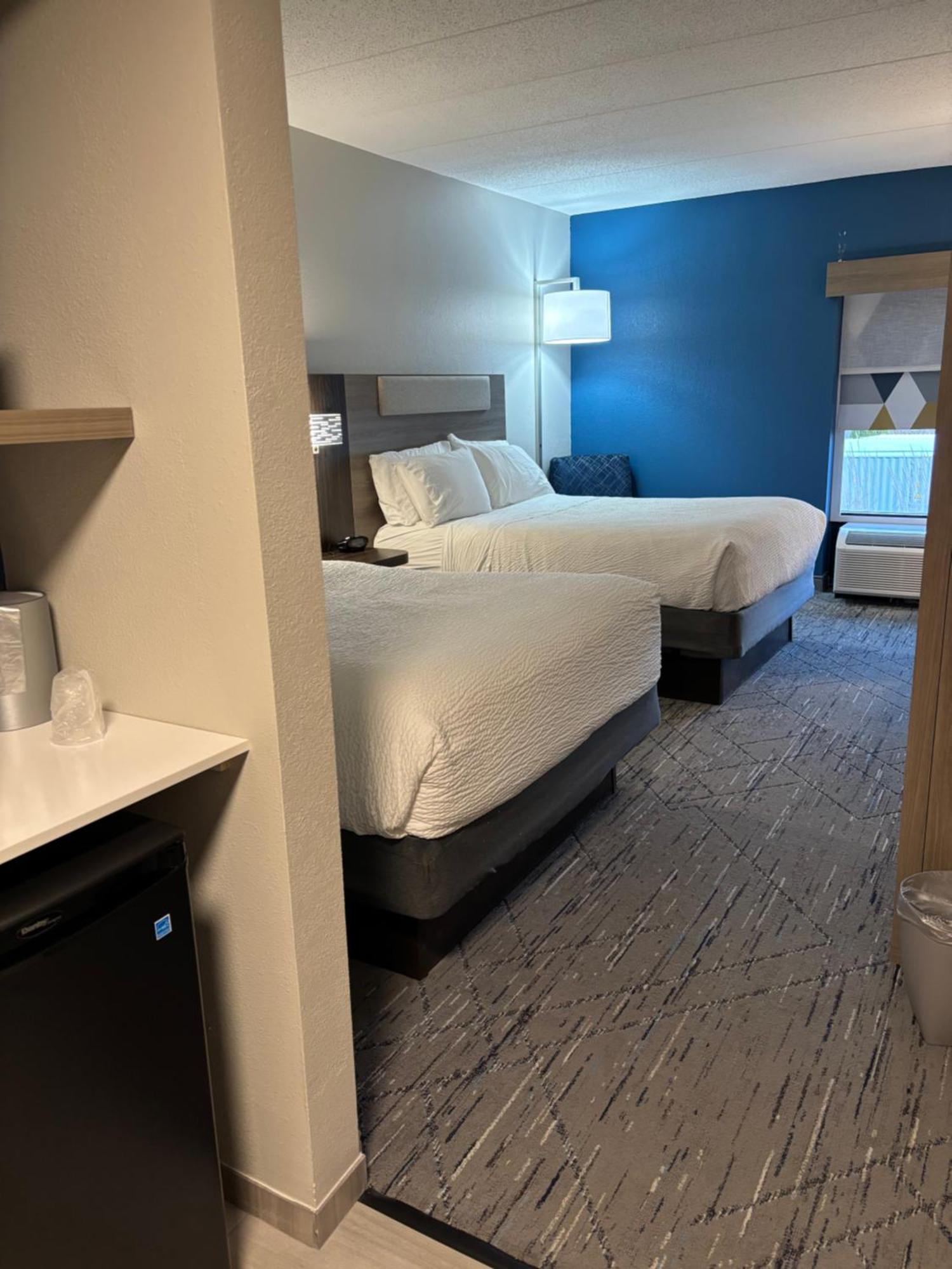Holiday Inn Express Hotel & Suites Charleston-Southridge By Ihg Extérieur photo