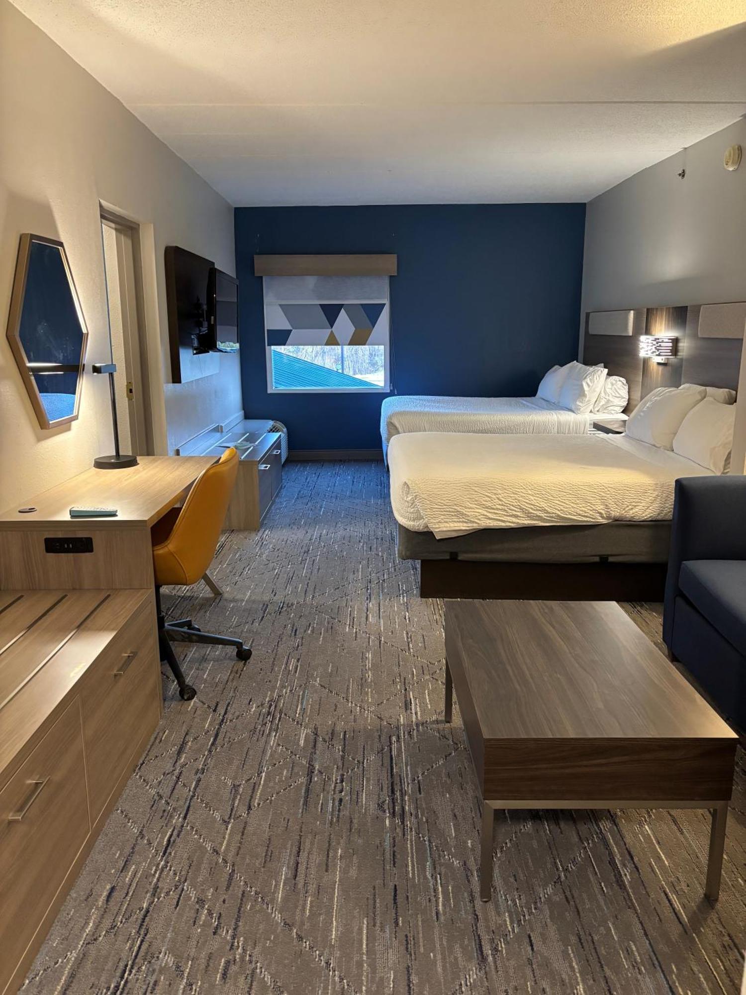 Holiday Inn Express Hotel & Suites Charleston-Southridge By Ihg Extérieur photo